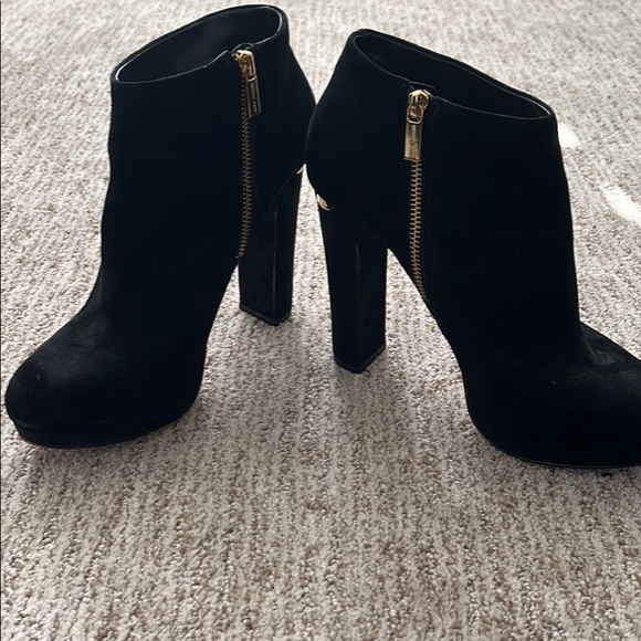 Michael Kors heel booties - Picture 4 of 4